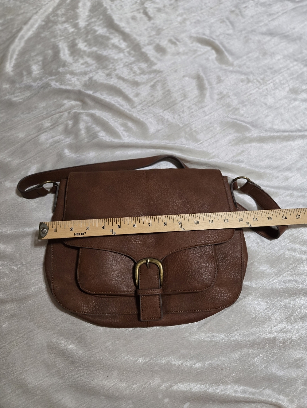 Classic Brown Faux Leather Crossbody Saddle Bag EUC - Picture 6 of 7